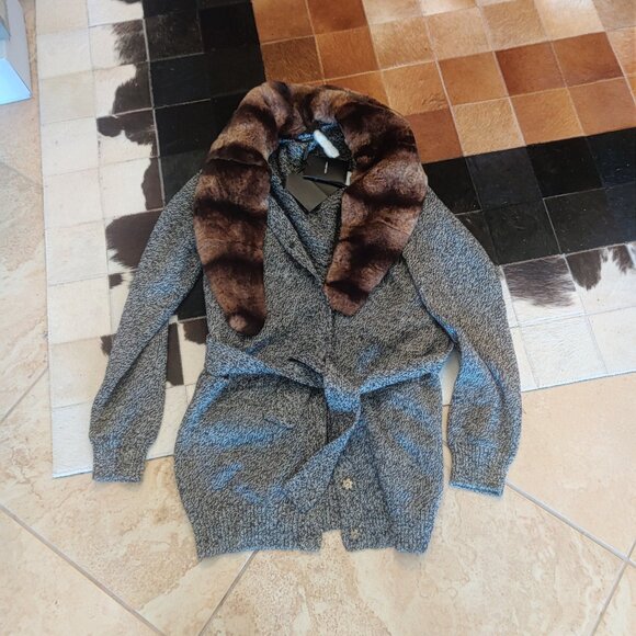 Dolce & Gabbana Fur Trim sweater size 40 New OVERSIZED - Picture 1 of 5